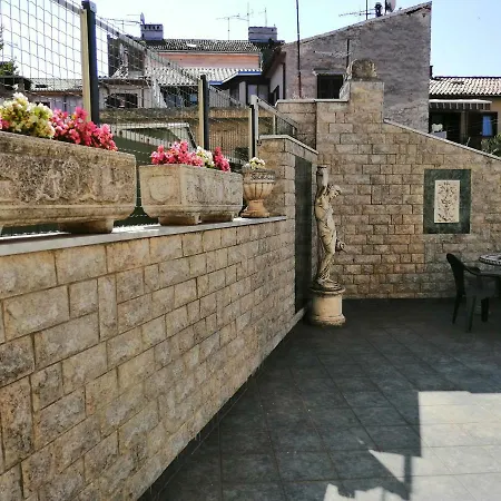 Roman Theatre *
